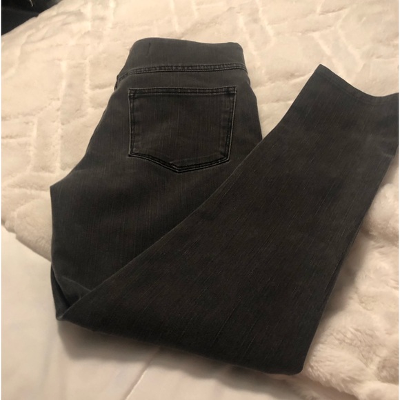 Soft Surroundings Denim - GCC Soft Surroundings Pull On White Band Skinny Leg Jeans